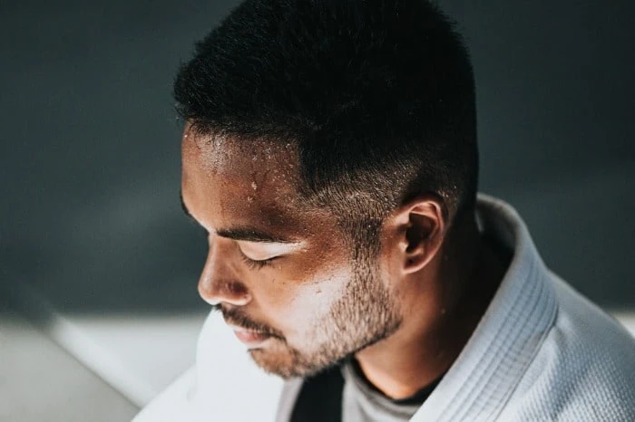 عرق شبانه خواب عرق کردن در شب